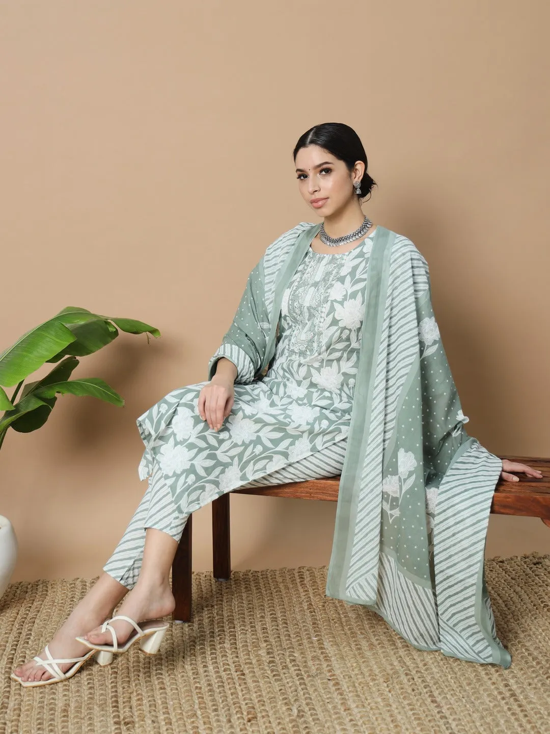 Green Cotton Floral Print Kurta Set Dupatta With Embroidery