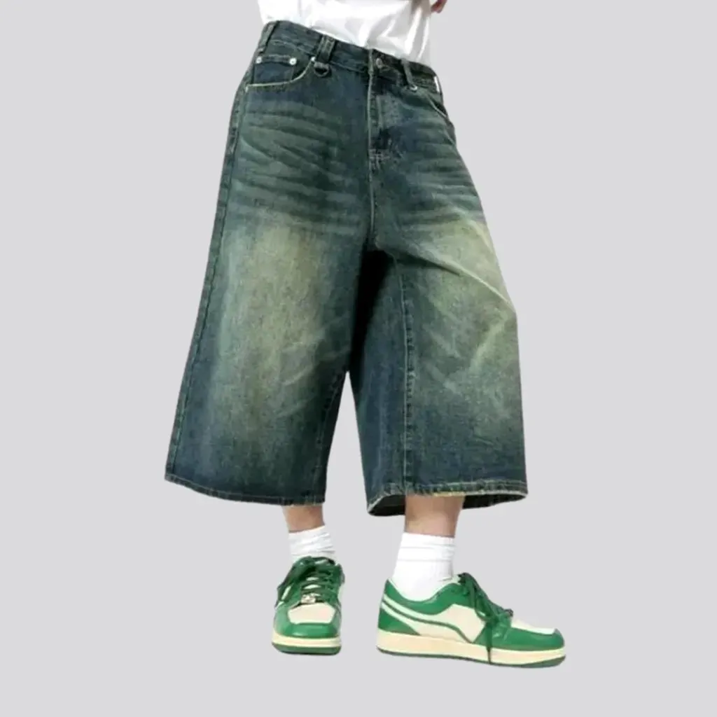 Medium-wash high-waist jeans shorts for men