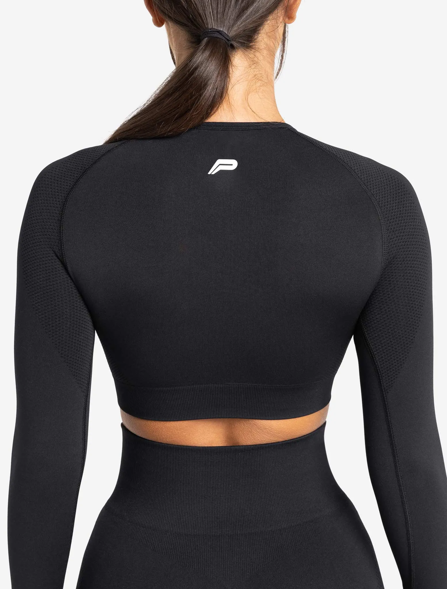 Move Seamless Long Sleeve Crop Top - Black