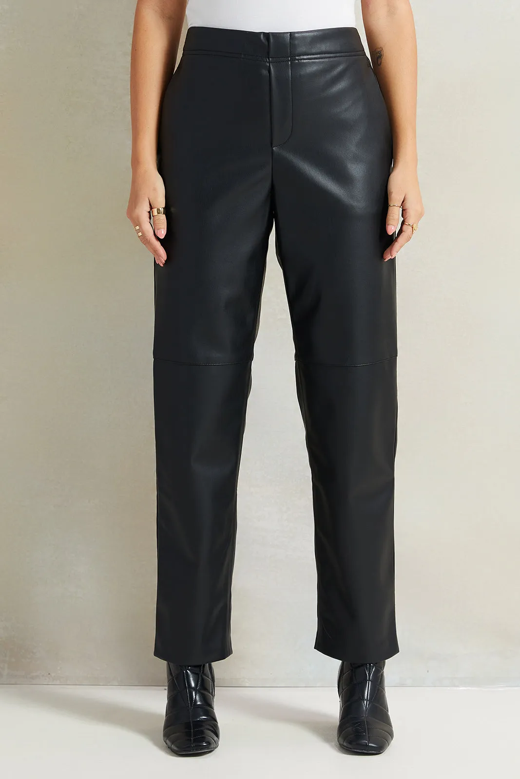 Women Black Straight Fit Pants